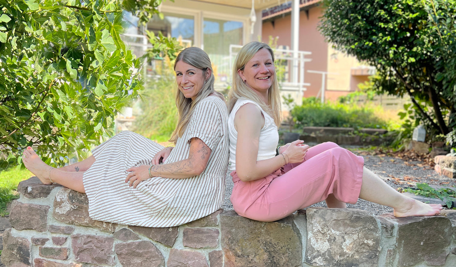 Raphaela & Nika - IrgendWIE Andast